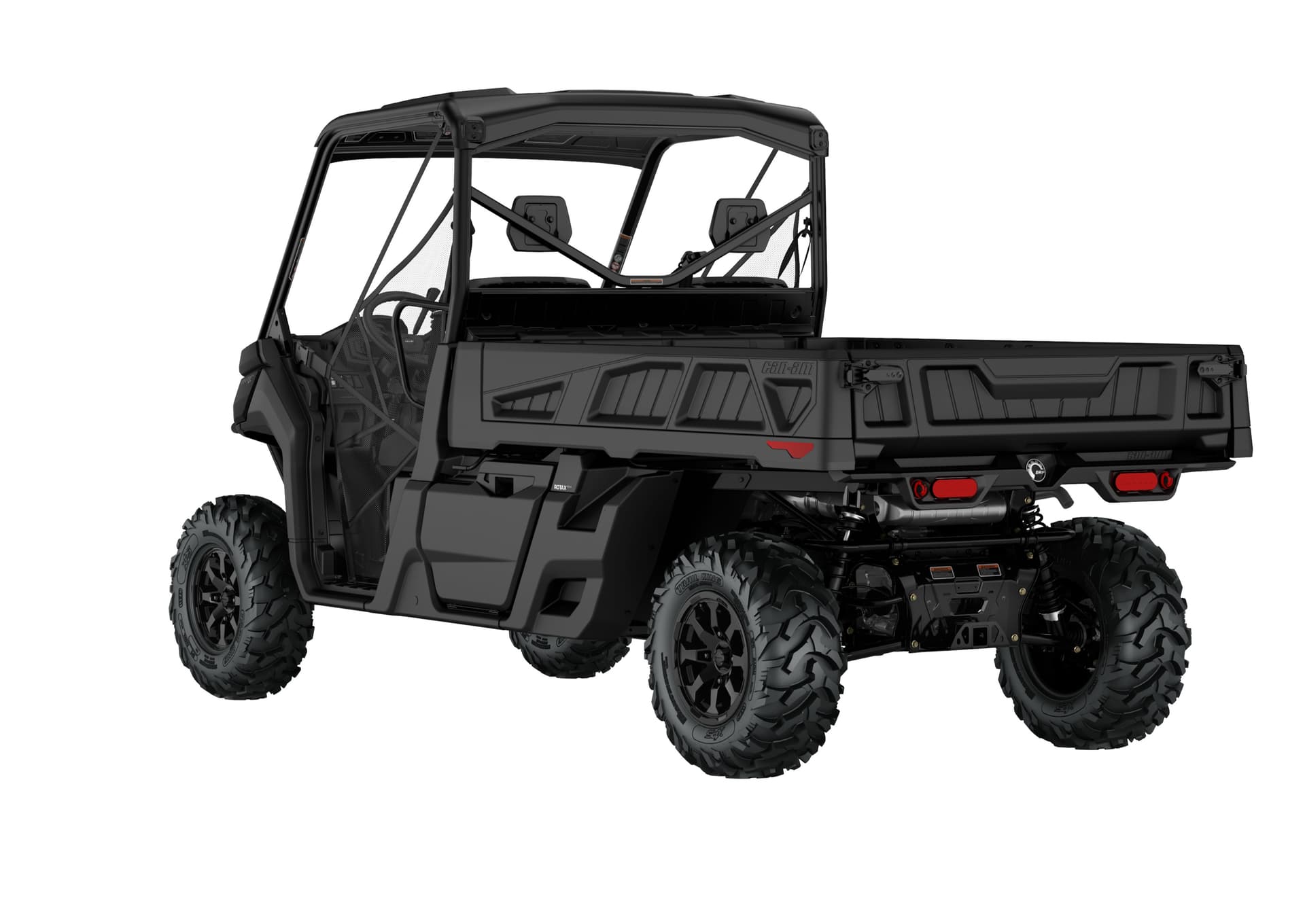 Can-Am Defender PRO XT HD10 — Stealth Black, вид сзади