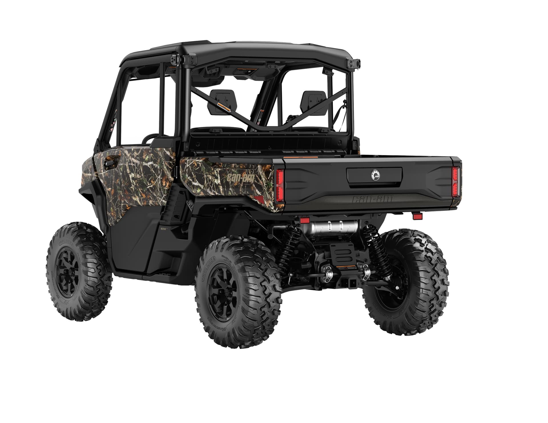 Can-Am Defender XT CAB HD11 — Dark Wildland Camo, вид сзади