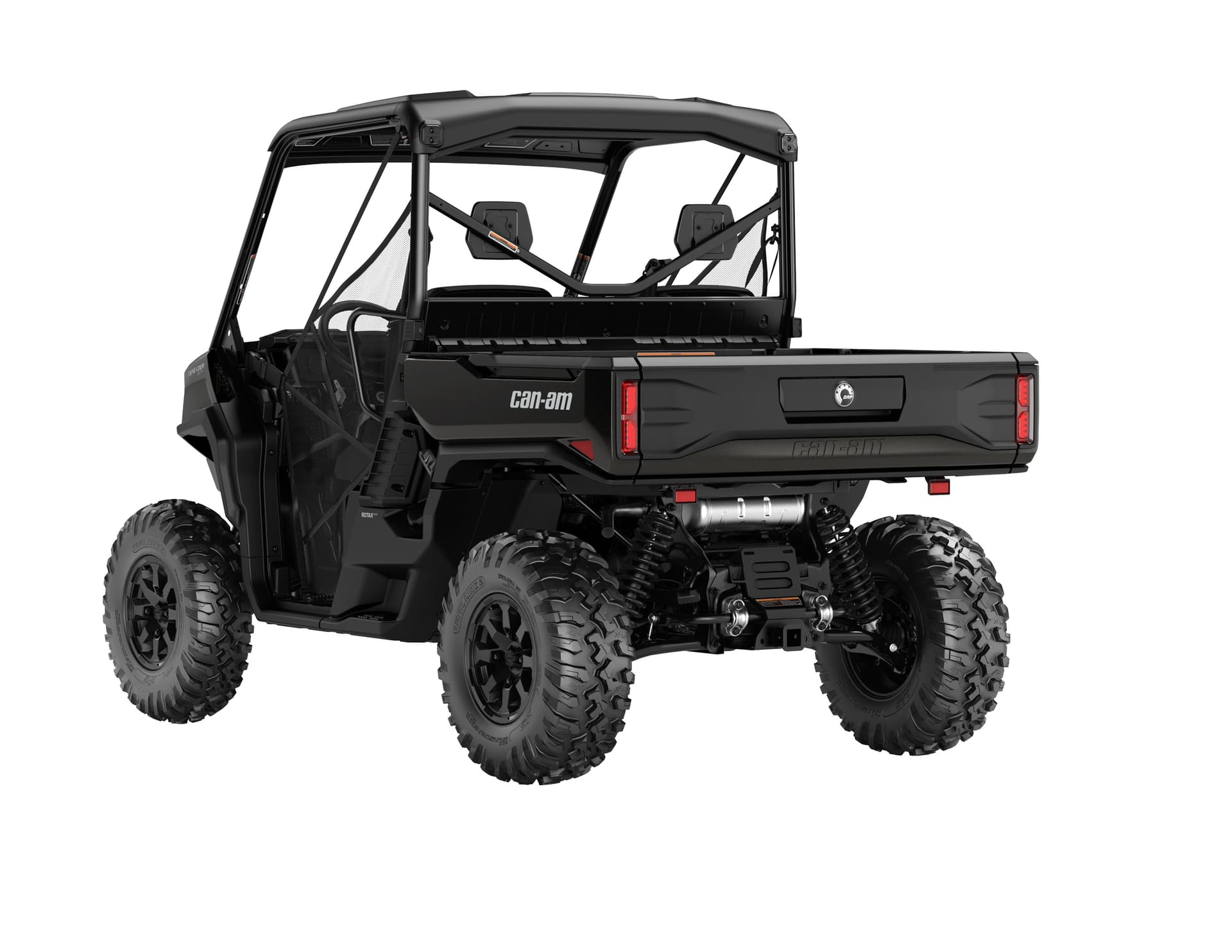 Can-Am Defender XT HD11 — Stealth Black, вид сзади